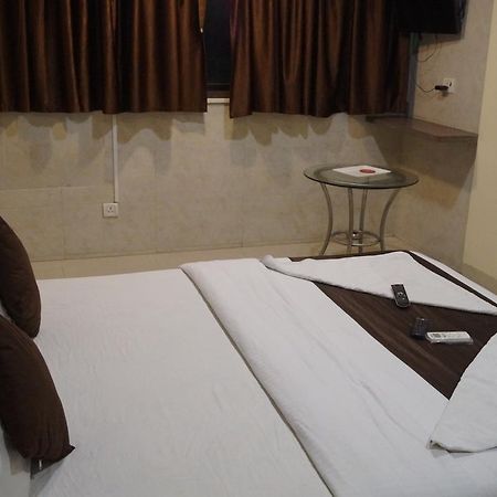 Hotel Panvel Palace Экстерьер фото