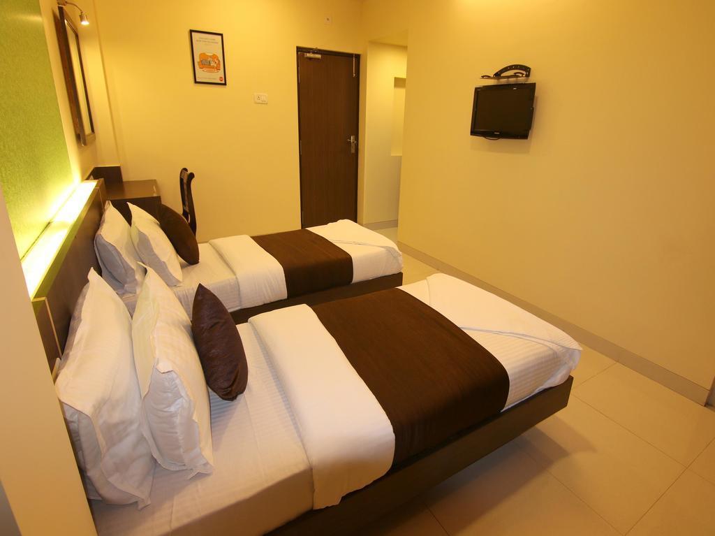 Hotel Panvel Palace Экстерьер фото