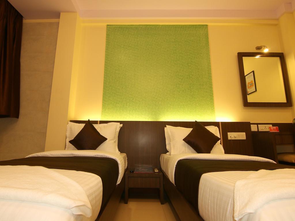 Hotel Panvel Palace Экстерьер фото
