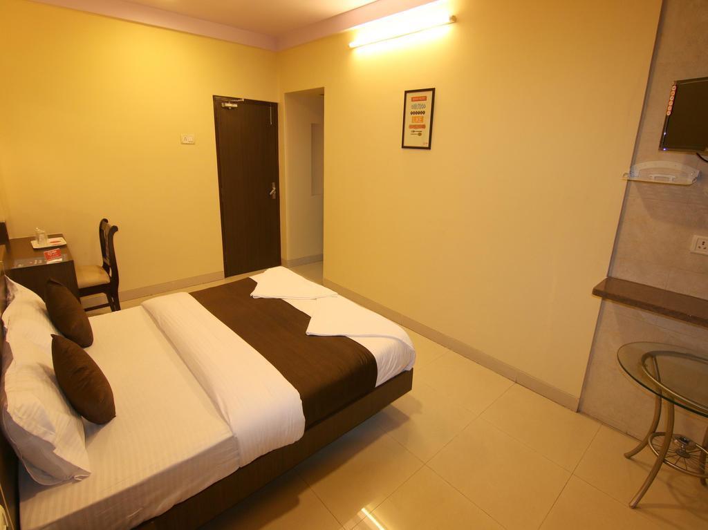 Hotel Panvel Palace Экстерьер фото
