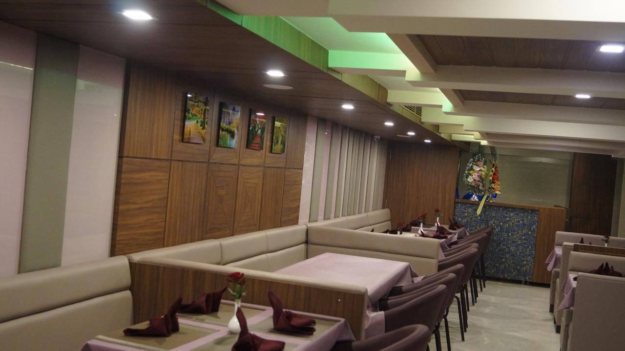 Hotel Panvel Palace Экстерьер фото