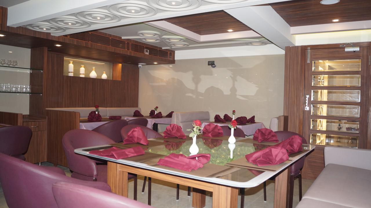 Hotel Panvel Palace Экстерьер фото