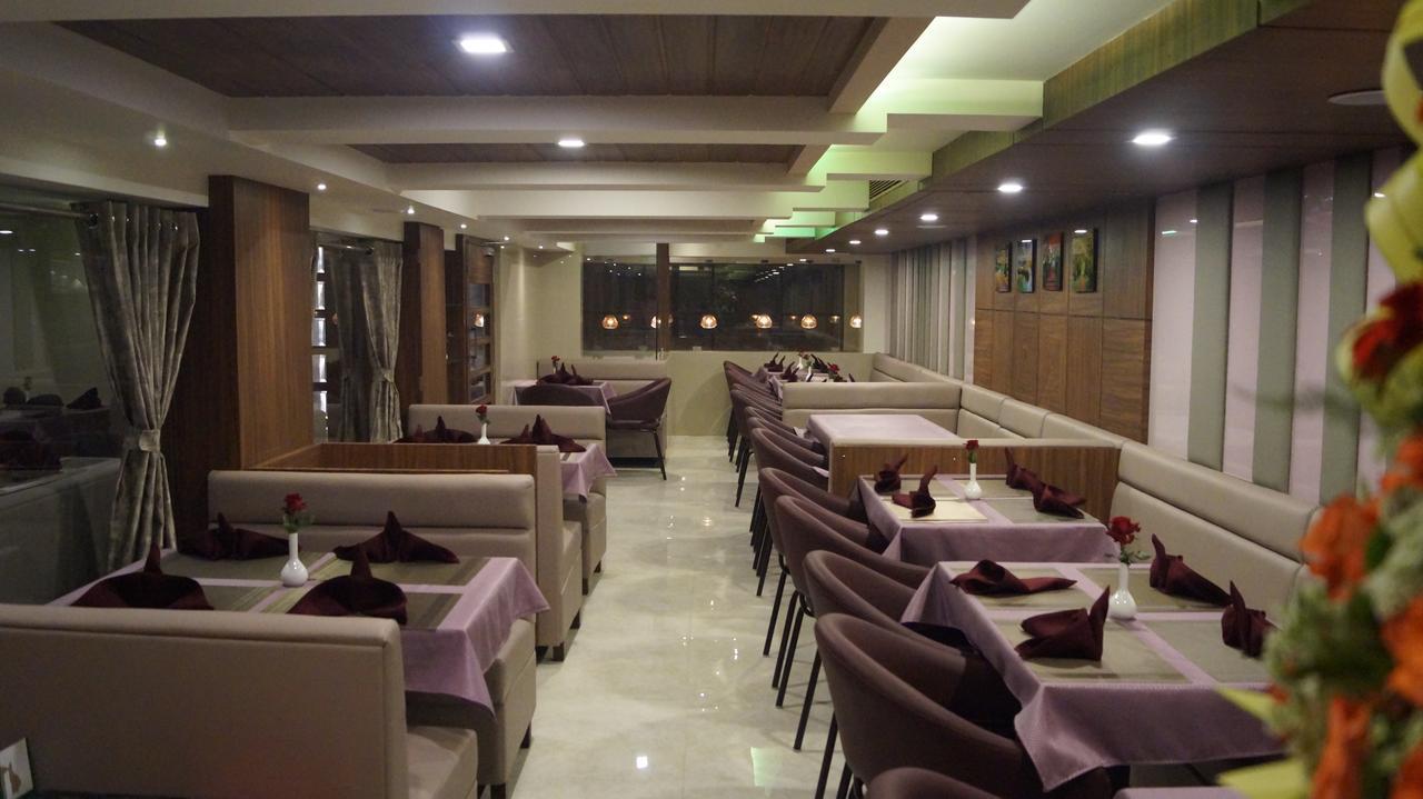 Hotel Panvel Palace Экстерьер фото