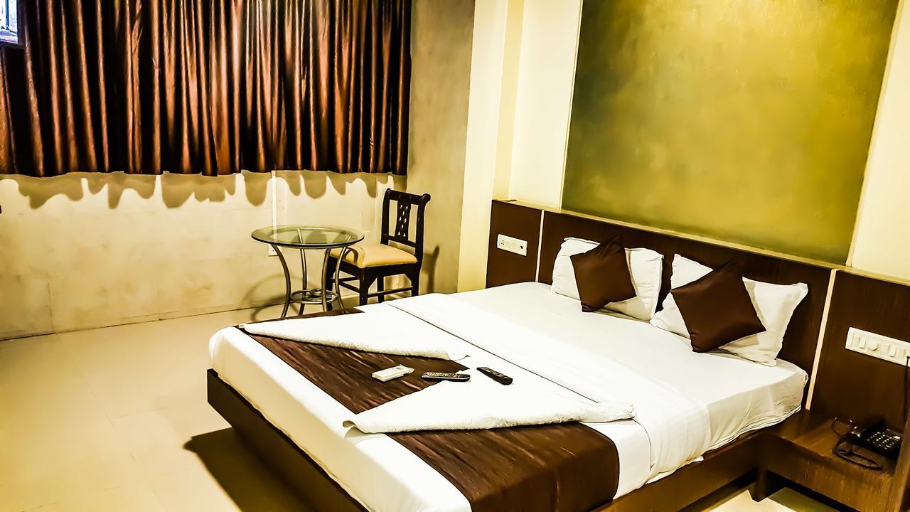 Hotel Panvel Palace Экстерьер фото