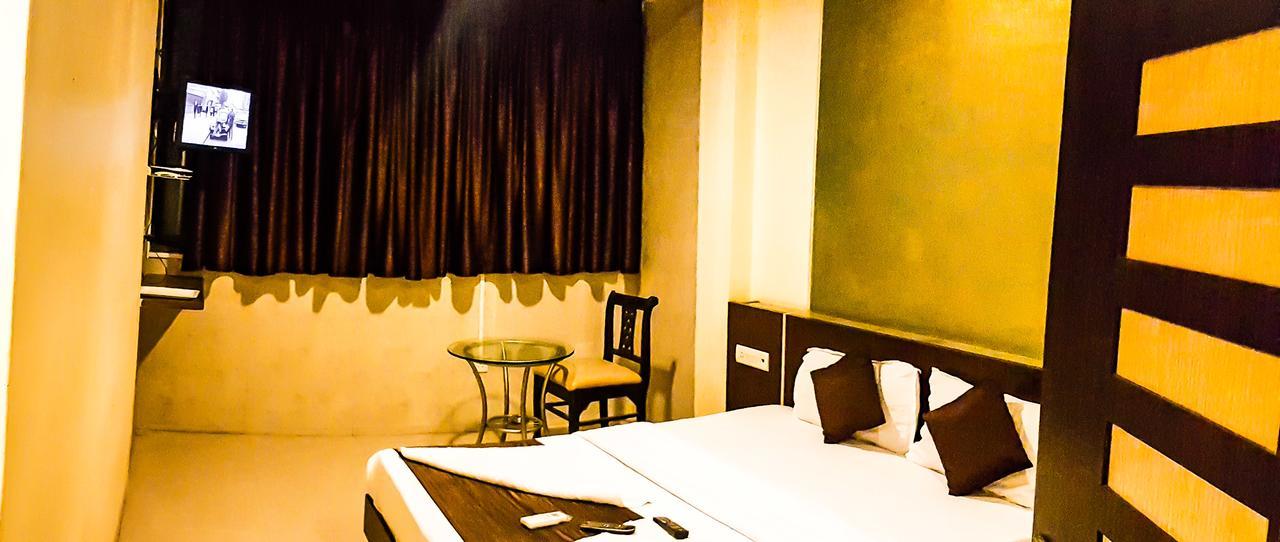 Hotel Panvel Palace Экстерьер фото